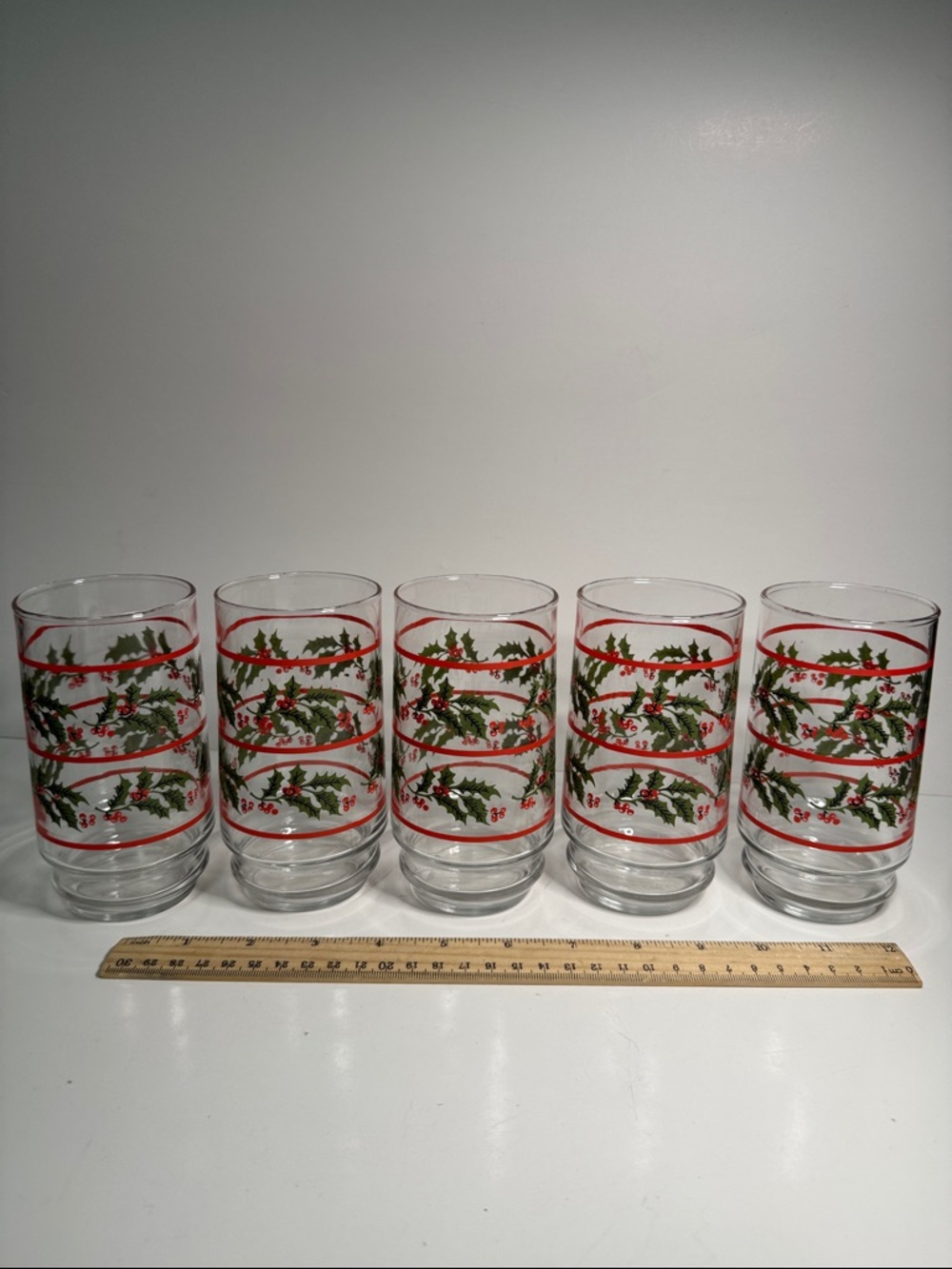 Set of 5 Holiday Holly Pattern Drinking Glasses Christmas seasonal